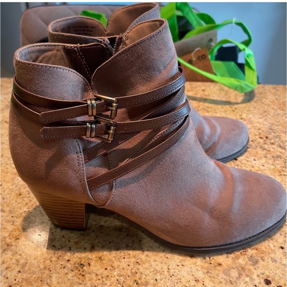 Lifestride Velocity heeled ankle booties / boots